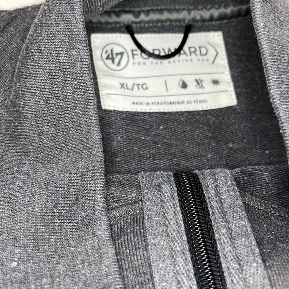 47 brand Husky sweatshirt - Picture 3 of 5